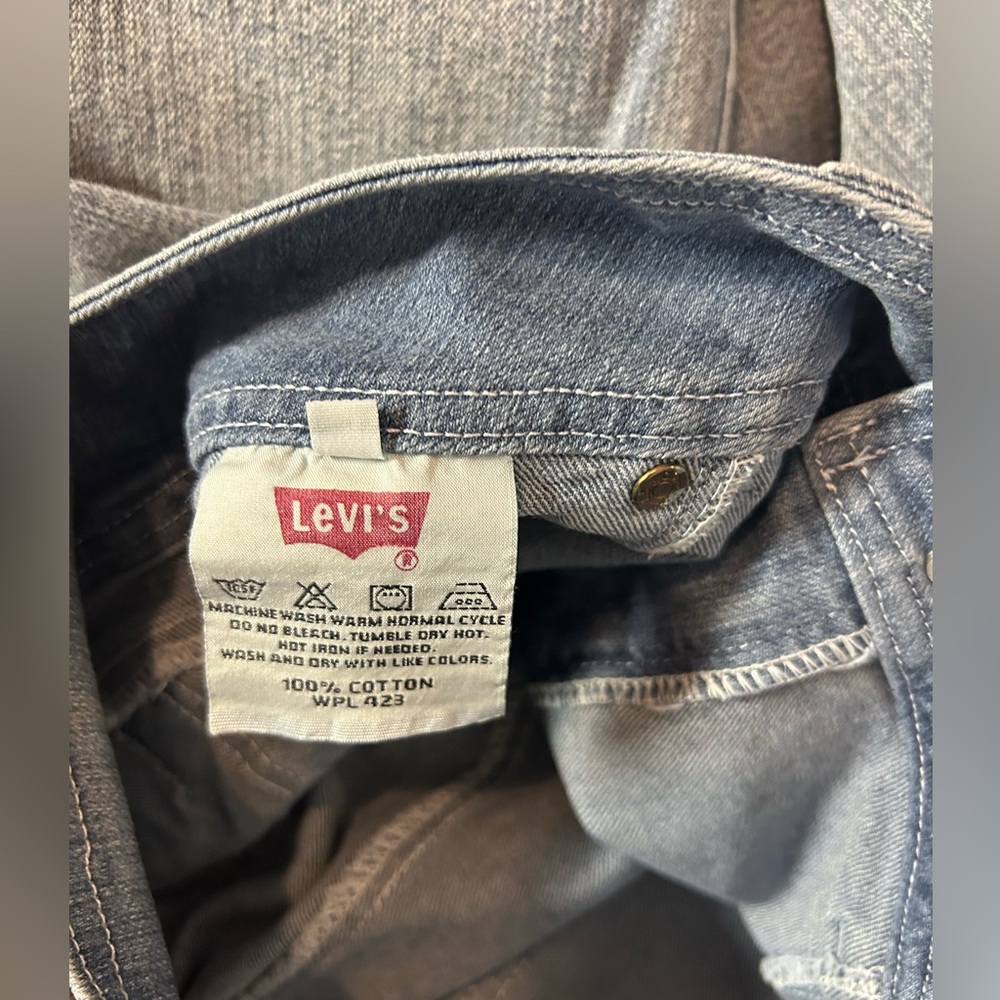 2000s LEVI’S JEANS (LOW RISE BOOTCUT) - Picture 3 of 3